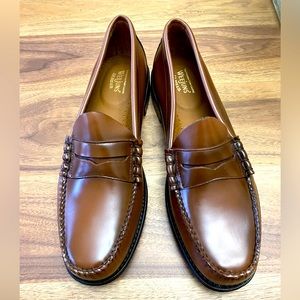 G.H. Bass & Co Mens loafers